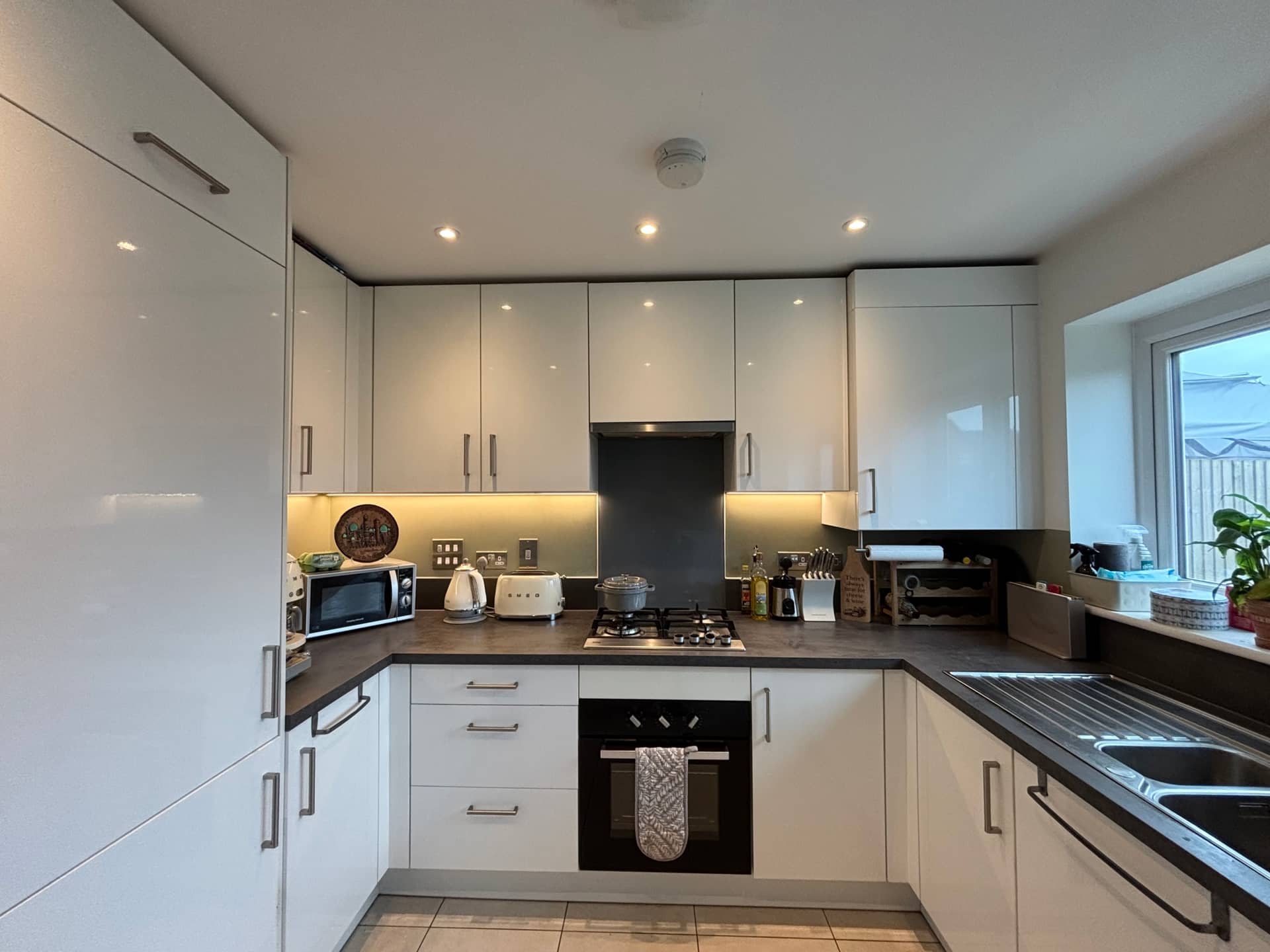36 Lawrence Avenue – Image 3 36 Lawrence Avenue - Image 3
