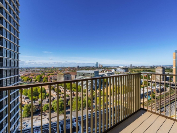 14_LowRes_Plot-194_Skyline-Suites_Acer-Apartments_DSC05101